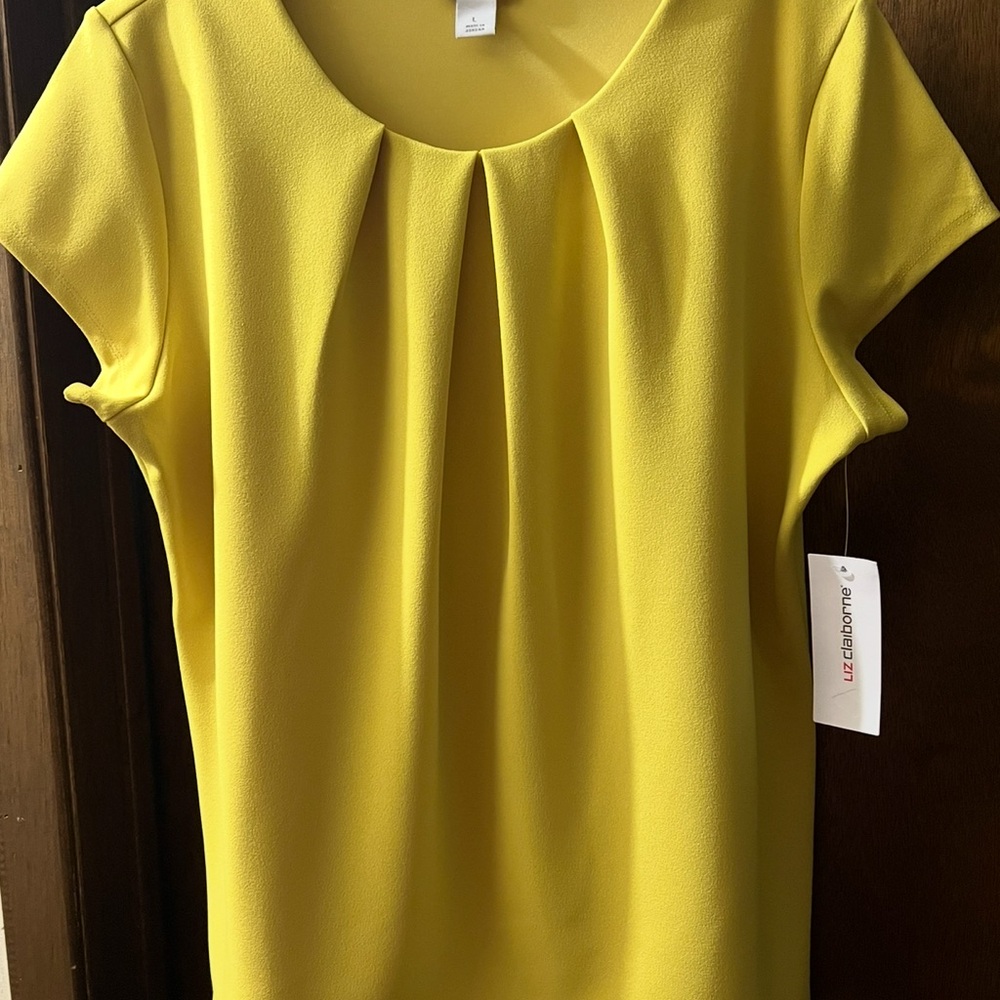 Liz Claiborne Yellow Pleated Cap Sleeve Blouse